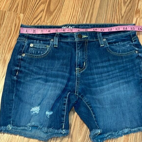 Mossimo Distressed midi Jean shorts, blue denim, 6 - Picture 2 of 7